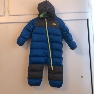 The North Face INFANT LIL’ SNUGGLER DOWN SUIT